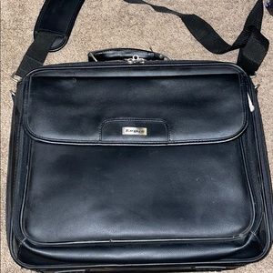 targus briefcase